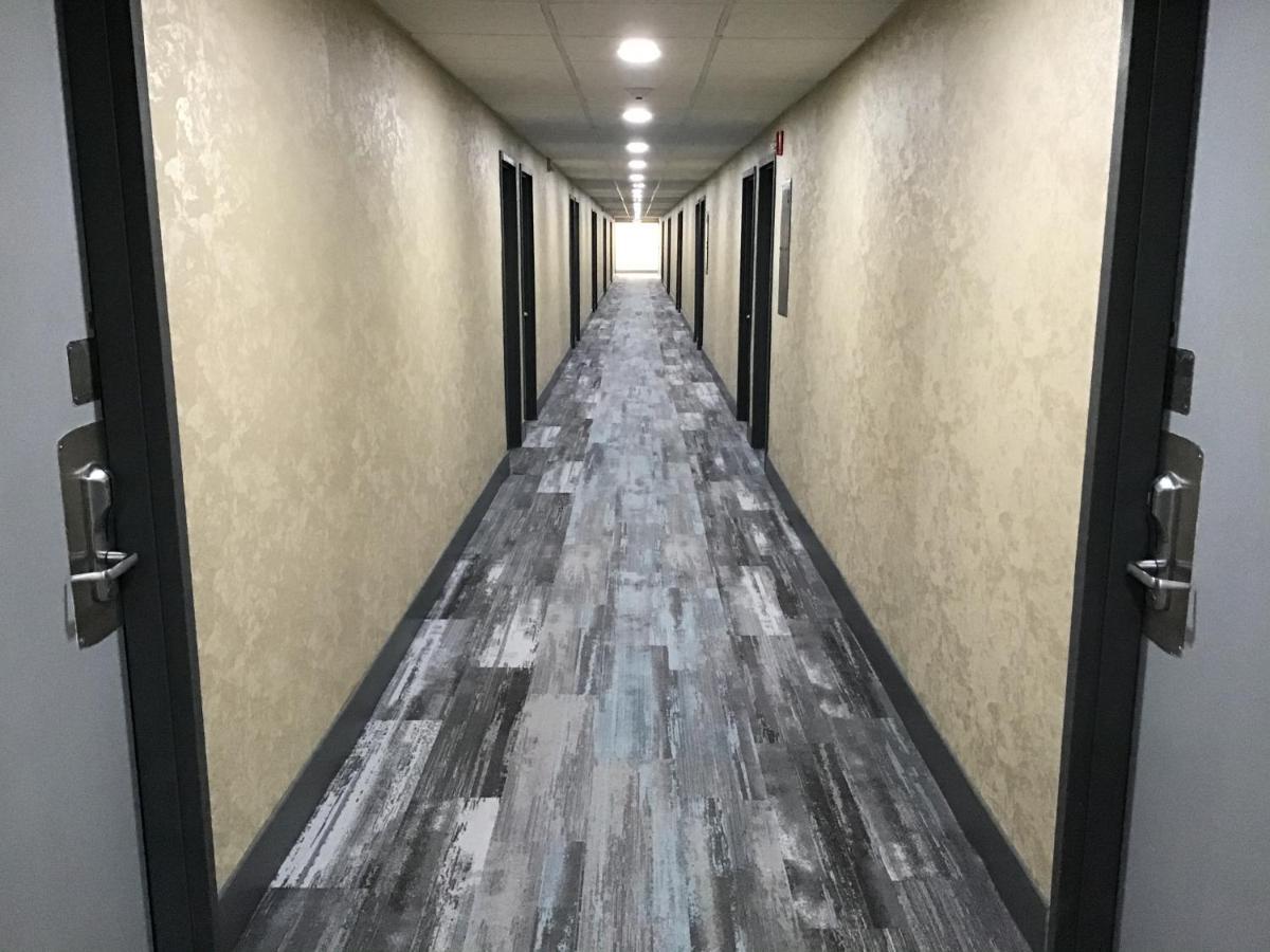 ฮาวเวิร์ด จอห์นสัน บาย วินด์แฮม ยิลเลตต์ Hotel ภายนอก รูปภาพ